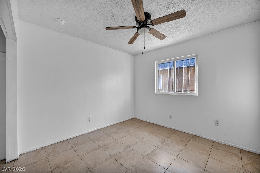 2230 North Lamb Boulevard Property Photo 16