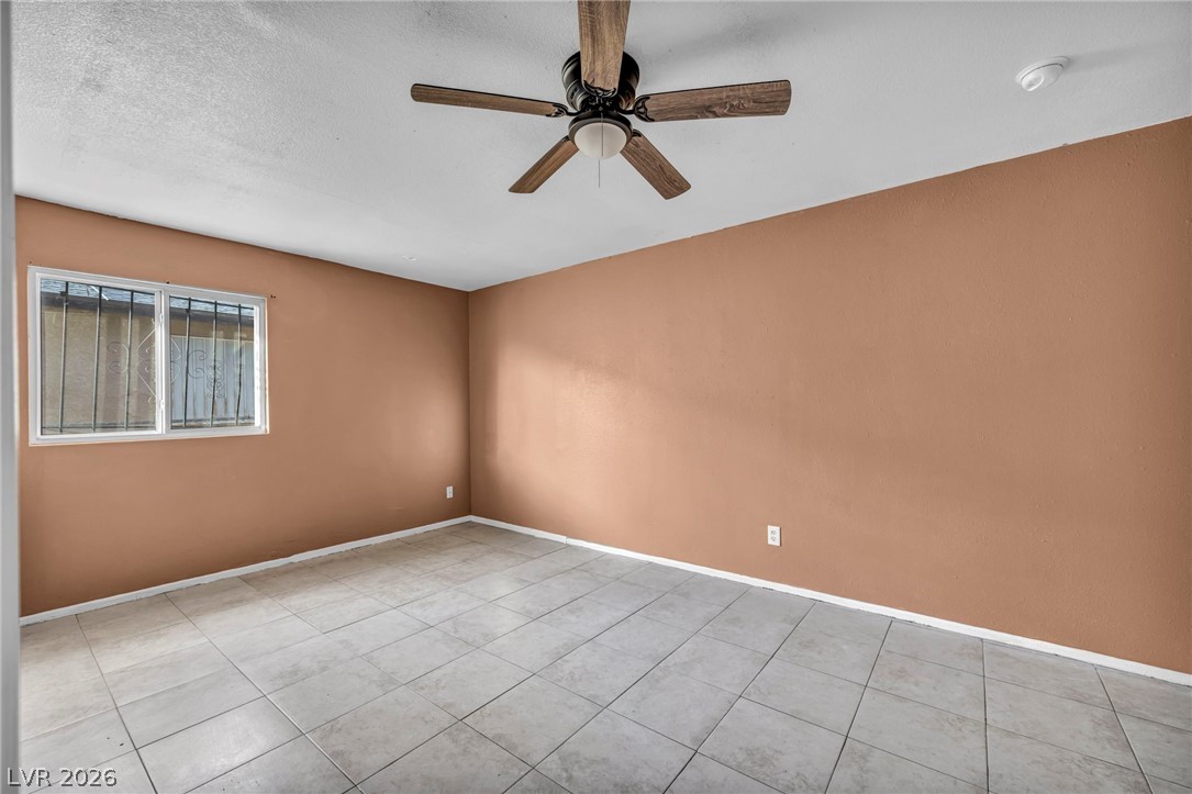 2230 North Lamb Boulevard Property Photo 18