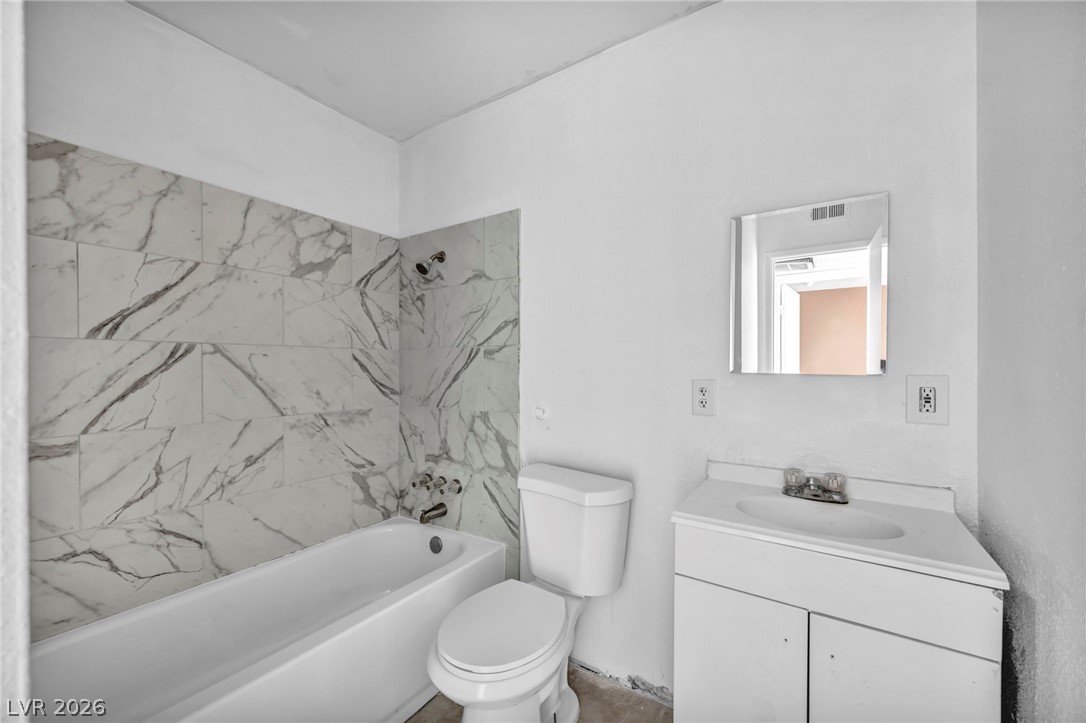 2230 North Lamb Boulevard Property Photo 19