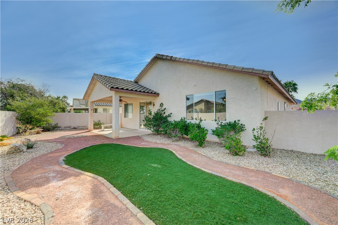 94 John Stuart Mill Street Property Photo 32