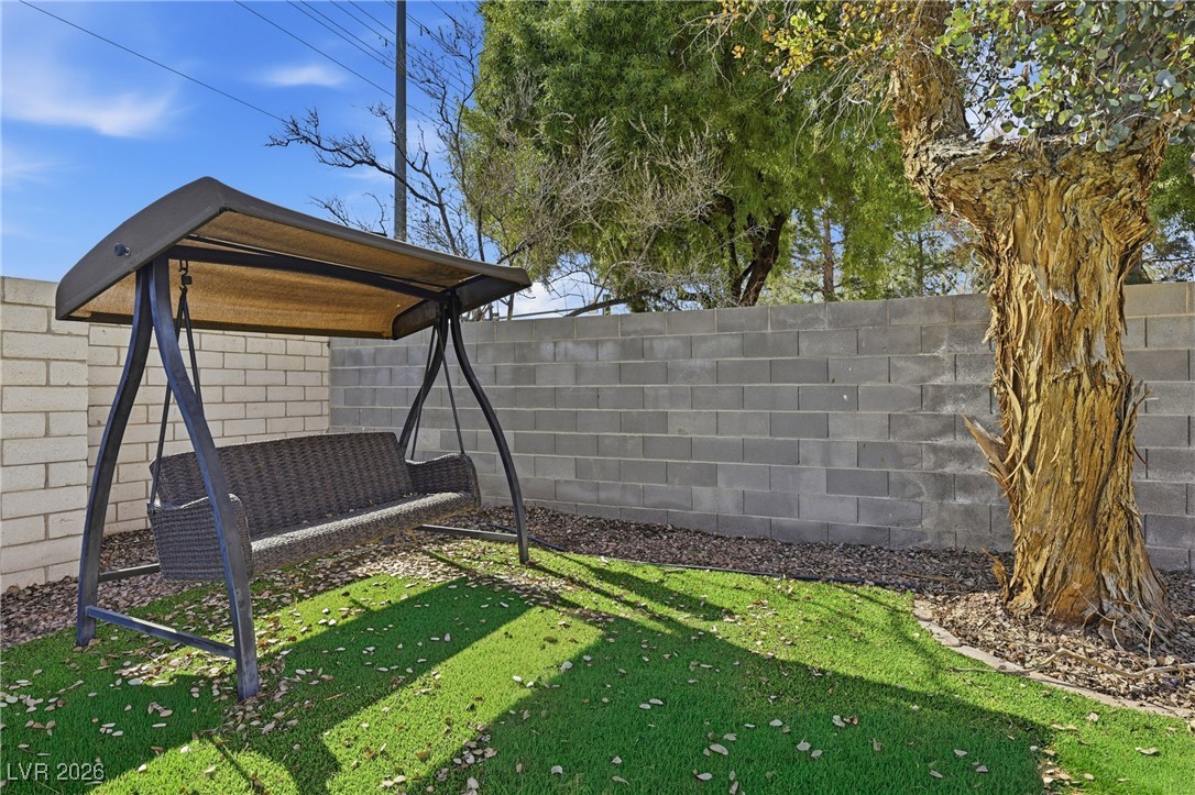 435 Compo Avenue Property Photo 47