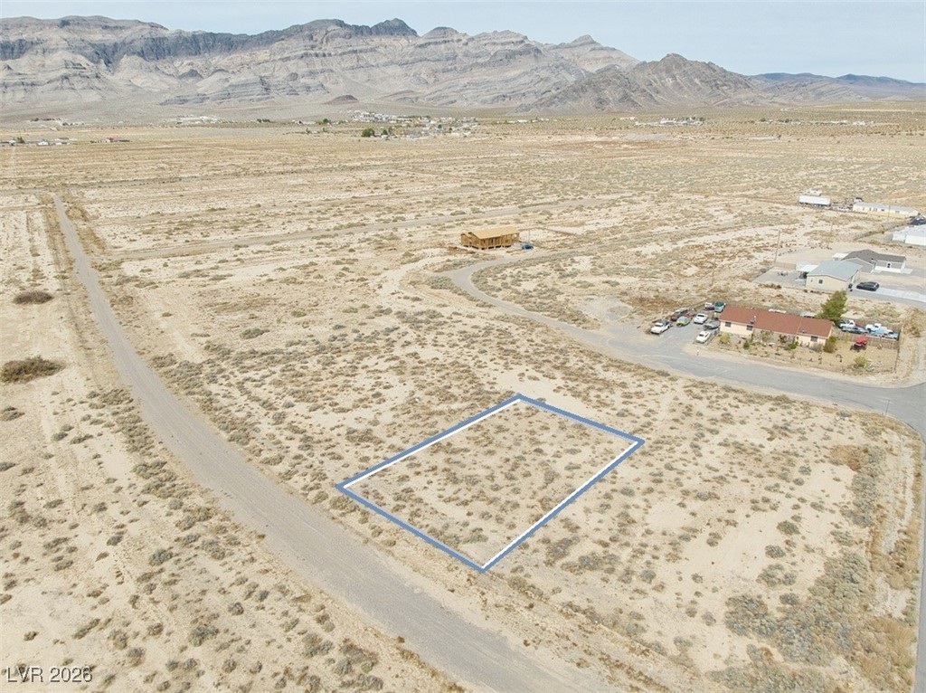 700 West Nikki Way Property Photo 3