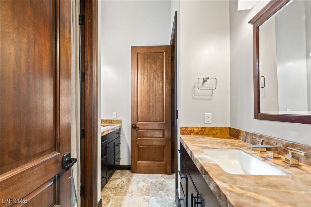5764 Aspen Falls Circle Property Photo 12
