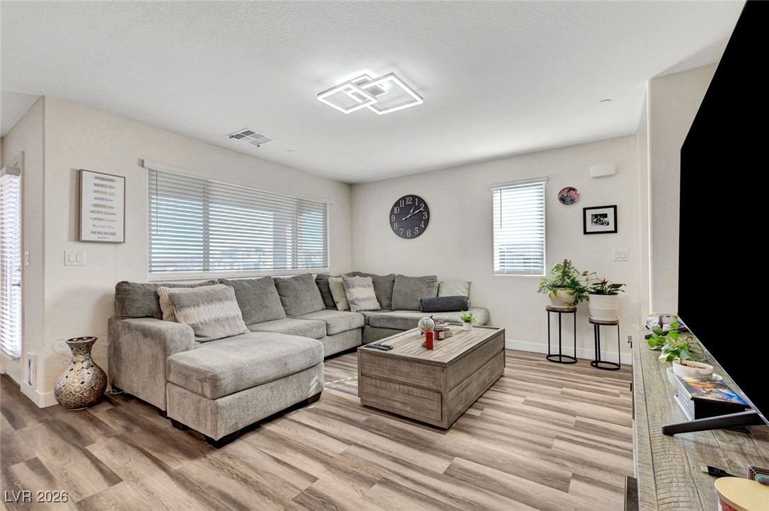 6925 Skyline Blue Street Property Photo 6