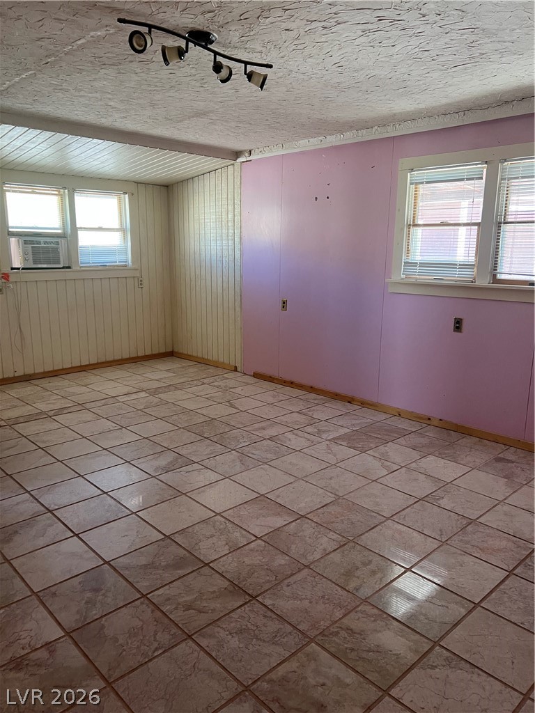 210 East Cedar Street Property Photo 17