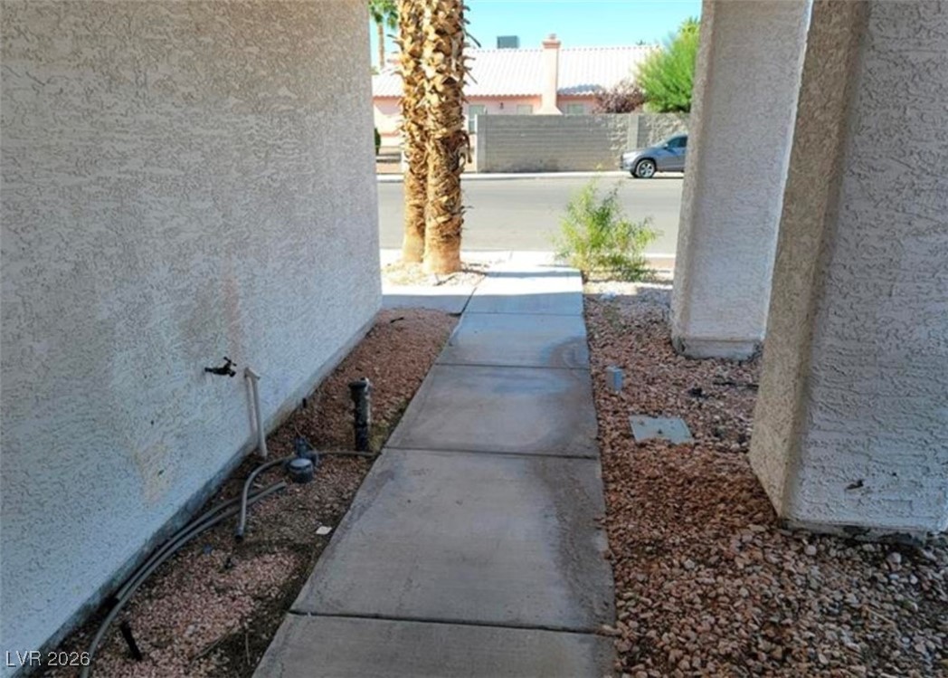 5402 Night Swim Lane Property Photo 4