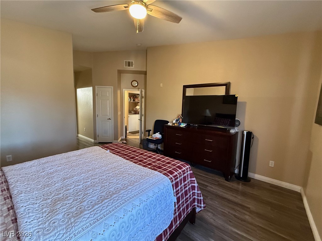401 Amber Pine Street 202 Property Photo 10