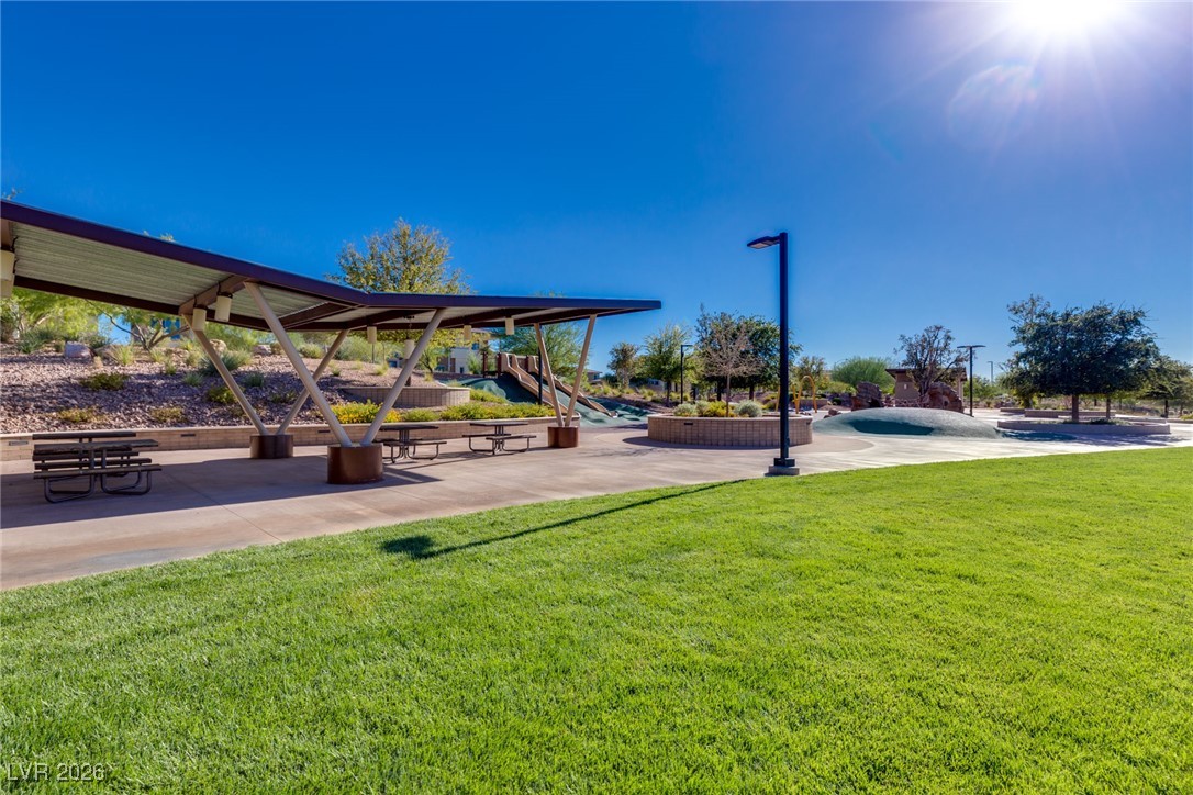 145 Rohan Crest Avenue Property Photo 40