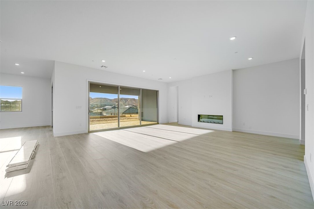 203 Paraggi Bay Drive Property Photo 3