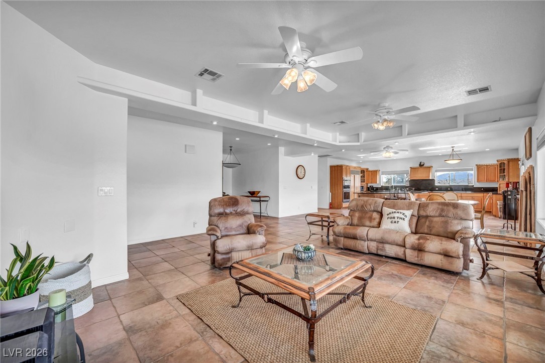 12652 Kyle Canyon Road Property Photo 15