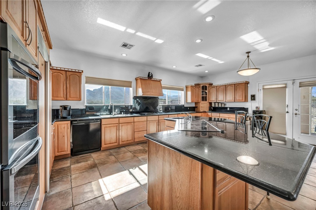 12652 Kyle Canyon Road Property Photo 18