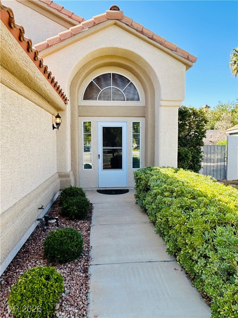 1449 Desert Hills Drive Property Photo 3