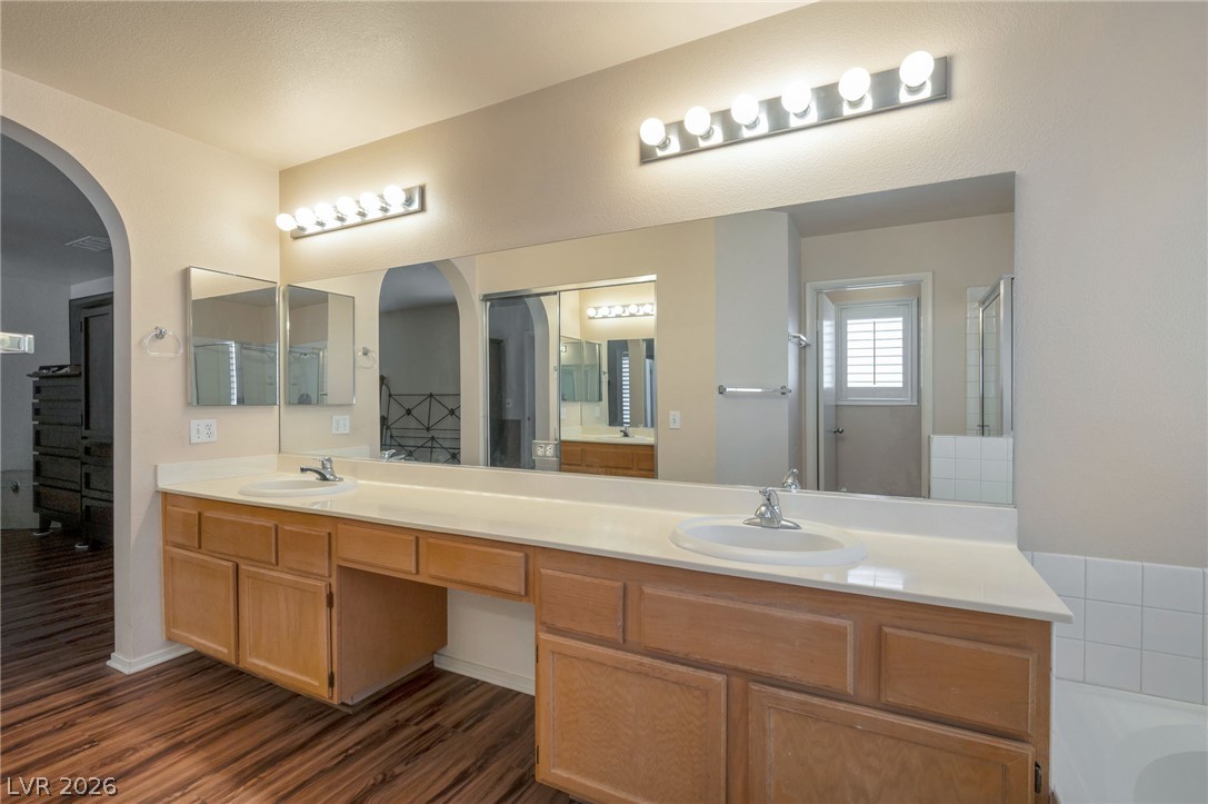 1449 Desert Hills Drive Property Photo 13