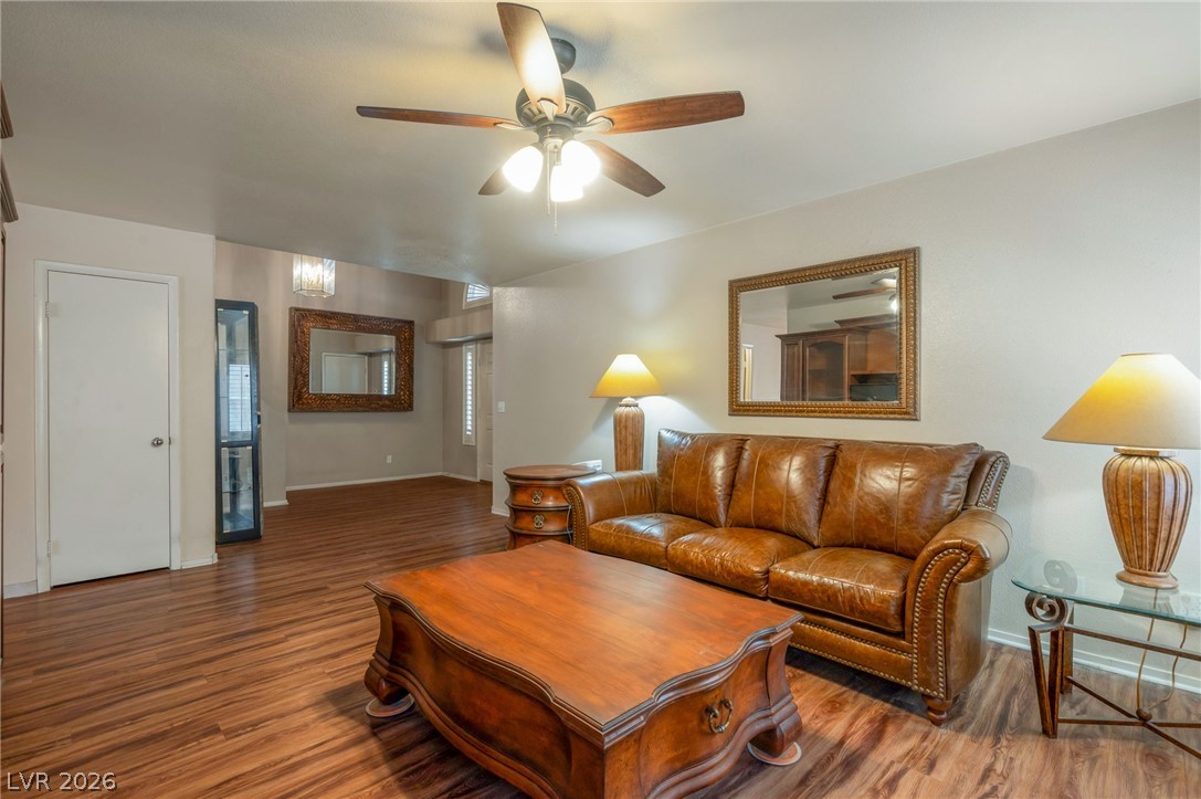 1449 Desert Hills Drive Property Photo 29