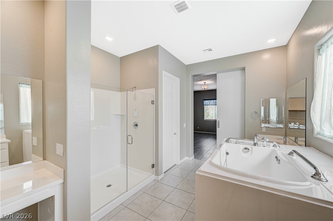 9938 Cambridge Brook Avenue Property Photo 25