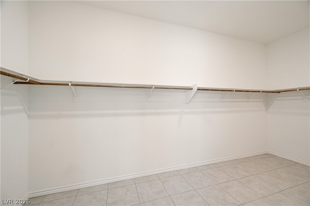 9938 Cambridge Brook Avenue Property Photo 26