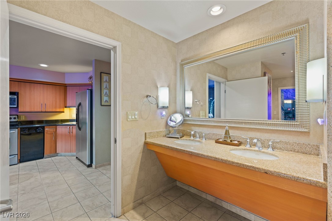211 East Flamingo Road 803 Property Photo 14