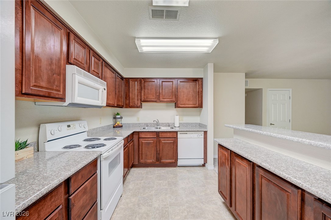 4401 Alexis Drive 440 Property Photo 17