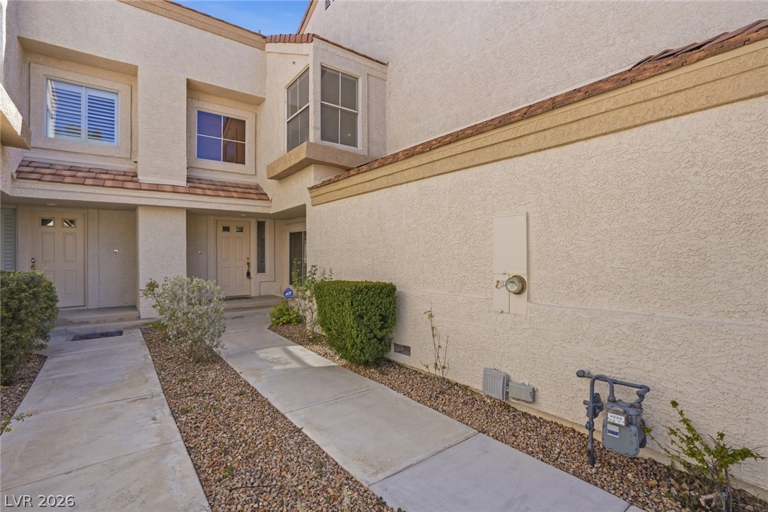 2628 Golden Sands Drive Property Photo 4
