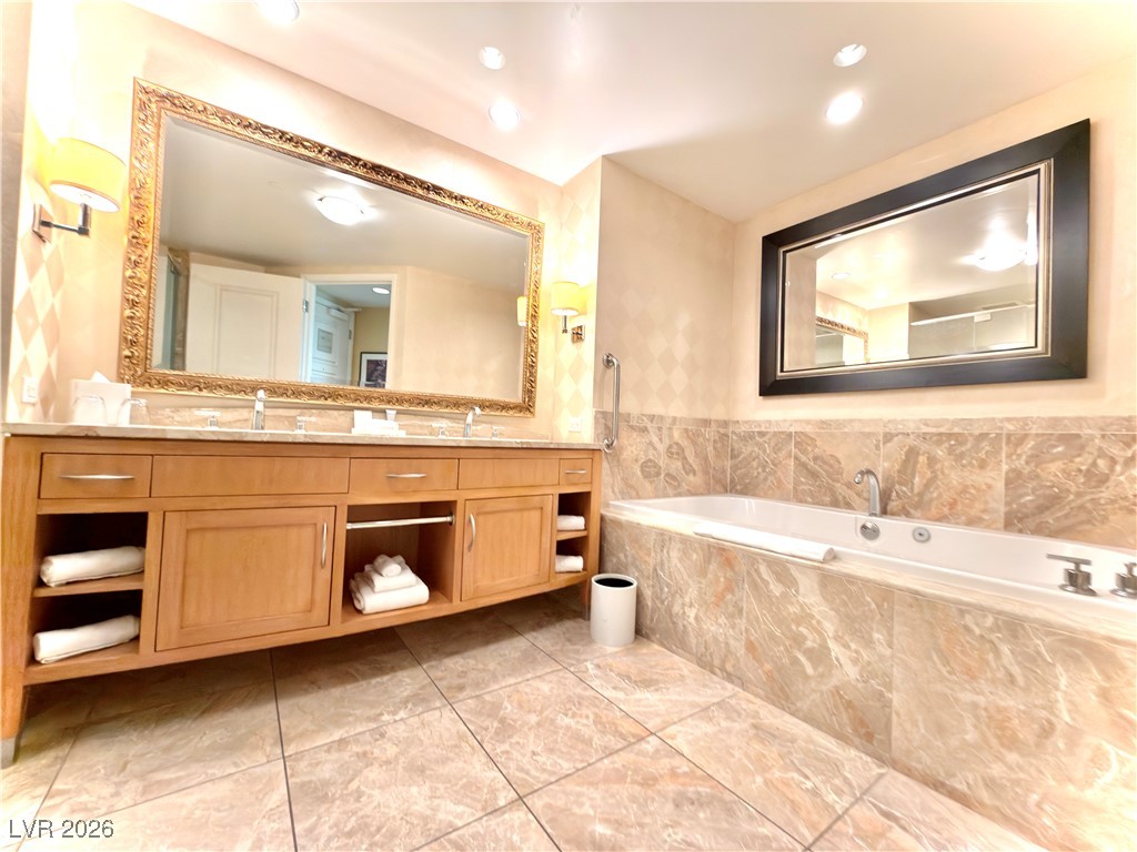 2000 North Fashion Show Drive 3804 Property Photo 17