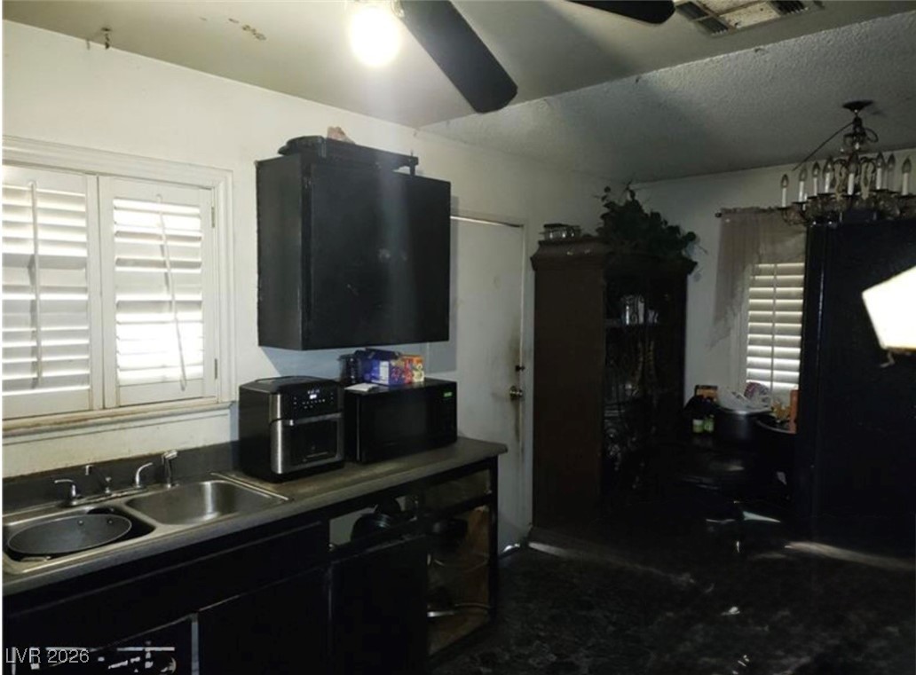 421 Miller Avenue Property Photo 2