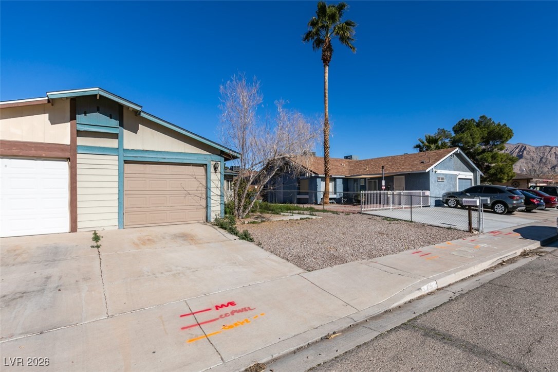 5650 Sea Breeze Avenue Property Photo 2