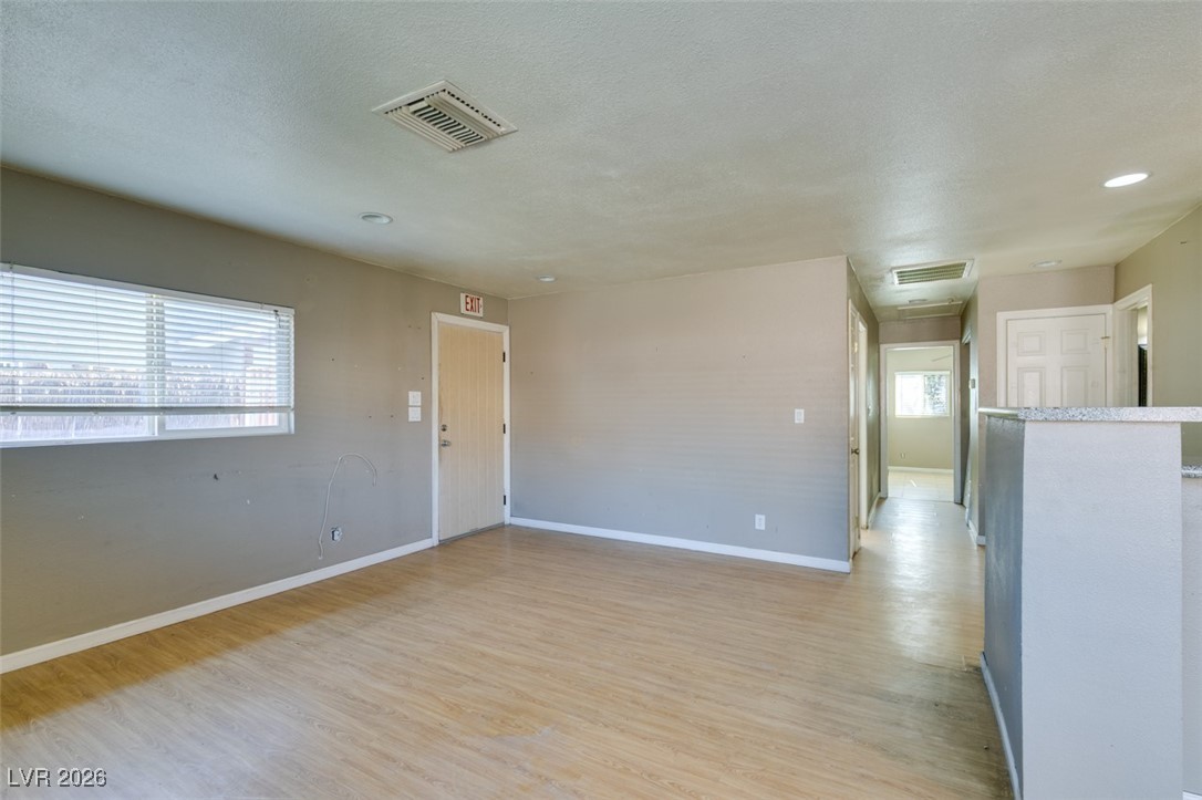 5650 Sea Breeze Avenue Property Photo 10
