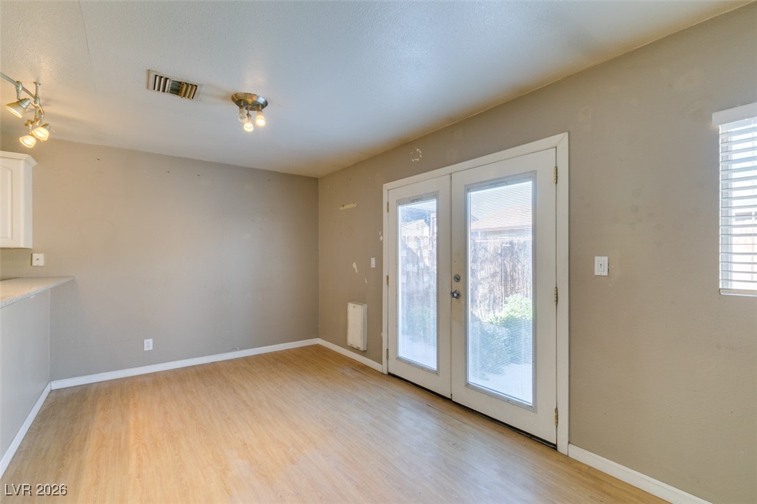 5650 Sea Breeze Avenue Property Photo 14