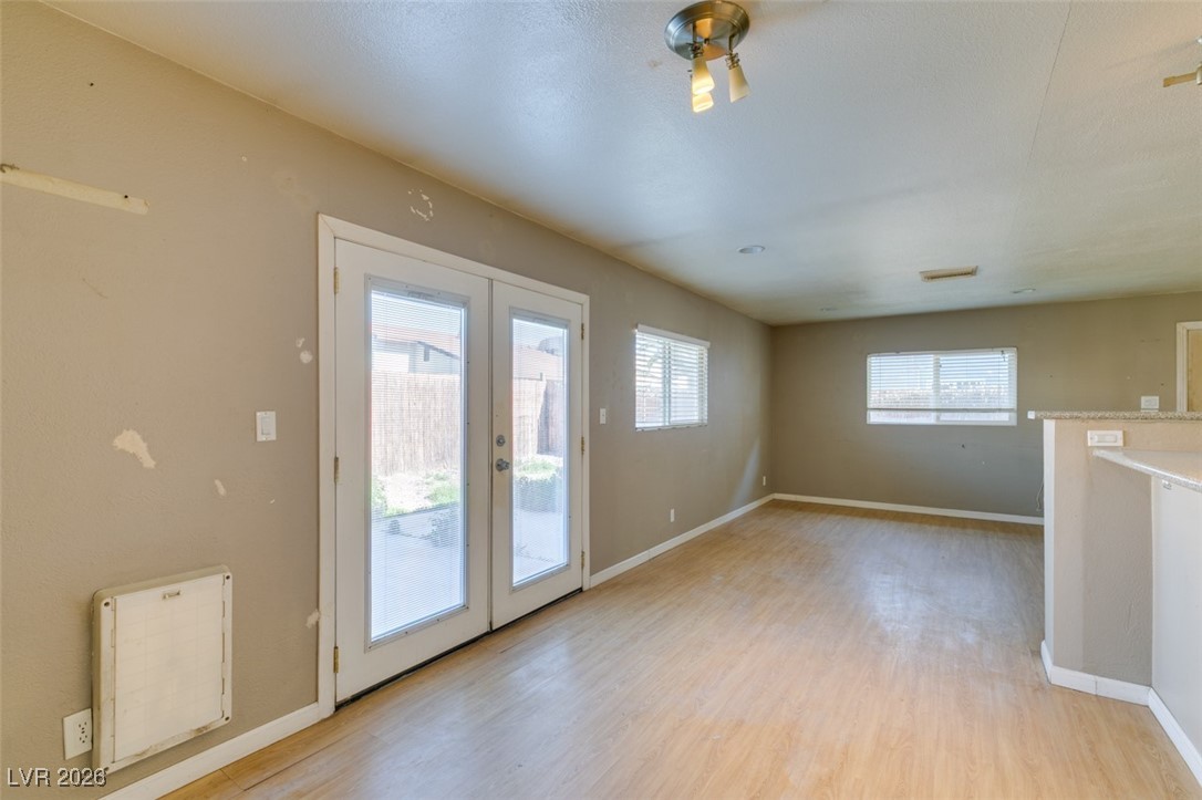 5650 Sea Breeze Avenue Property Photo 17