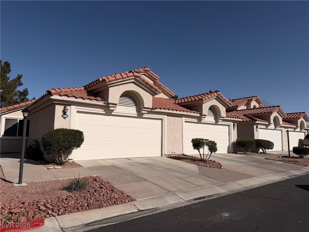 7806 Cliffside Court Property Photo 1