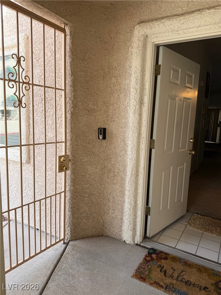 7806 Cliffside Court Property Photo 3