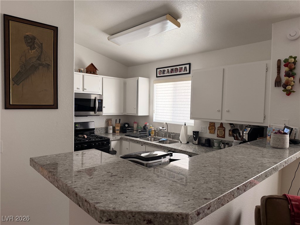 7806 Cliffside Court Property Photo 11