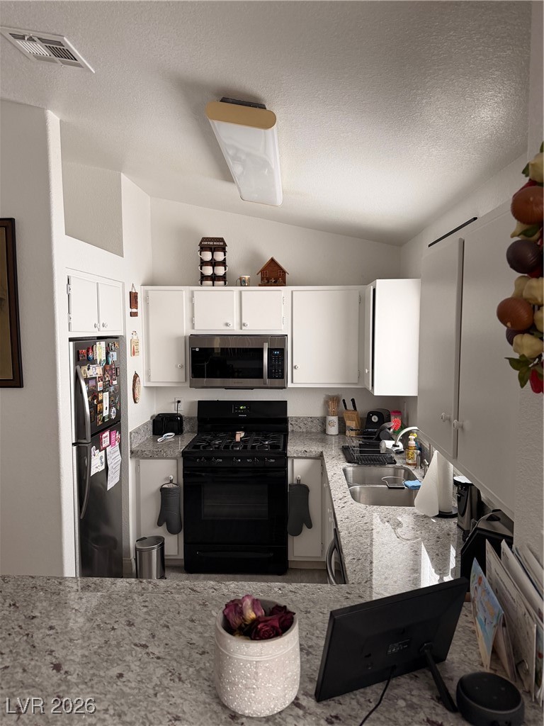 7806 Cliffside Court Property Photo 12