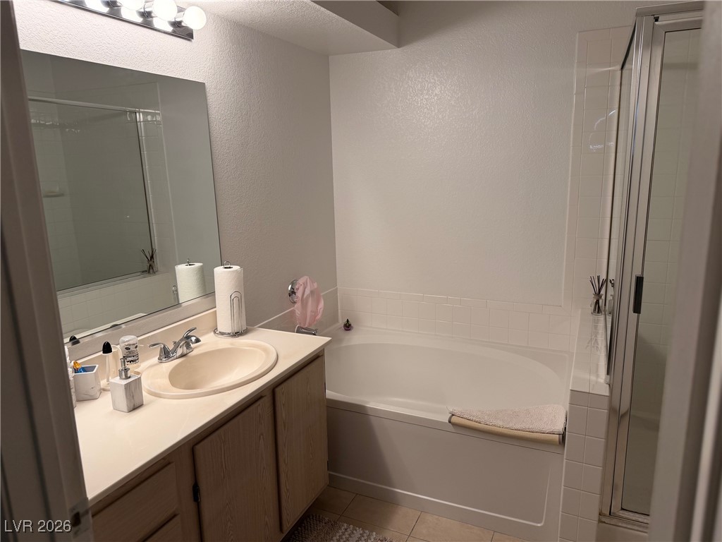 7806 Cliffside Court Property Photo 22