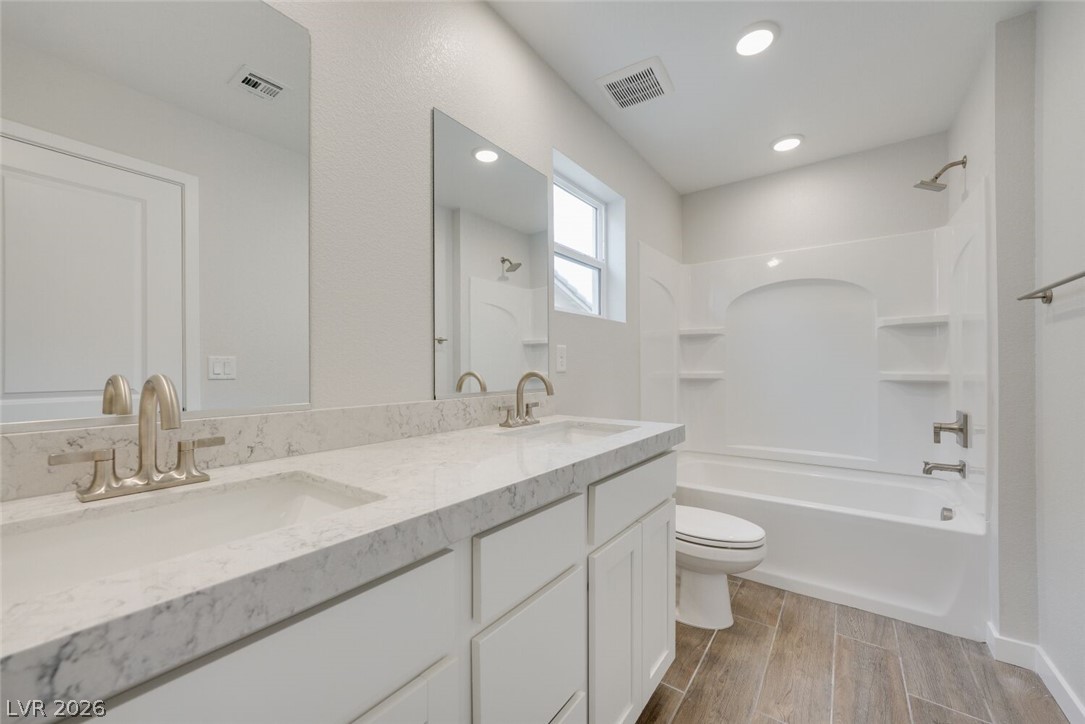 10781 Alamino Avenue Property Photo 10