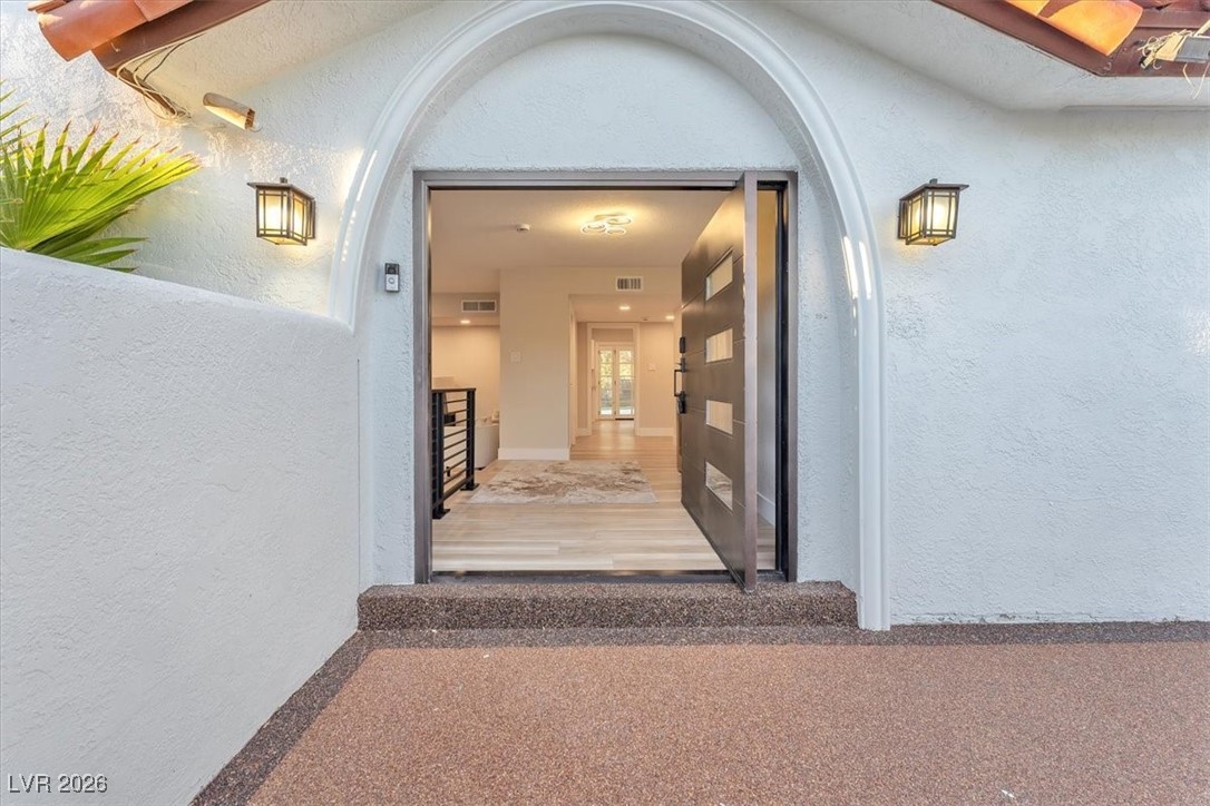 2868 Vista Del Sol Avenue Property Photo 4