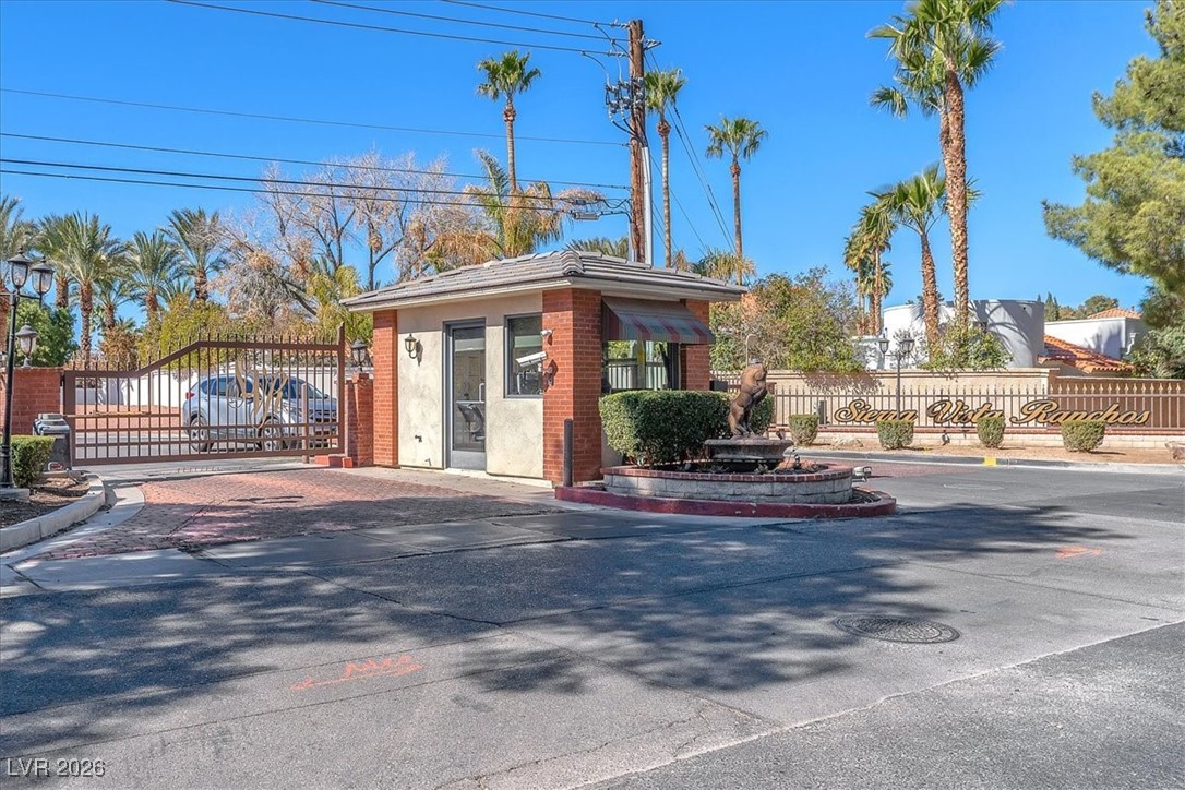 2868 Vista Del Sol Avenue Property Photo 9