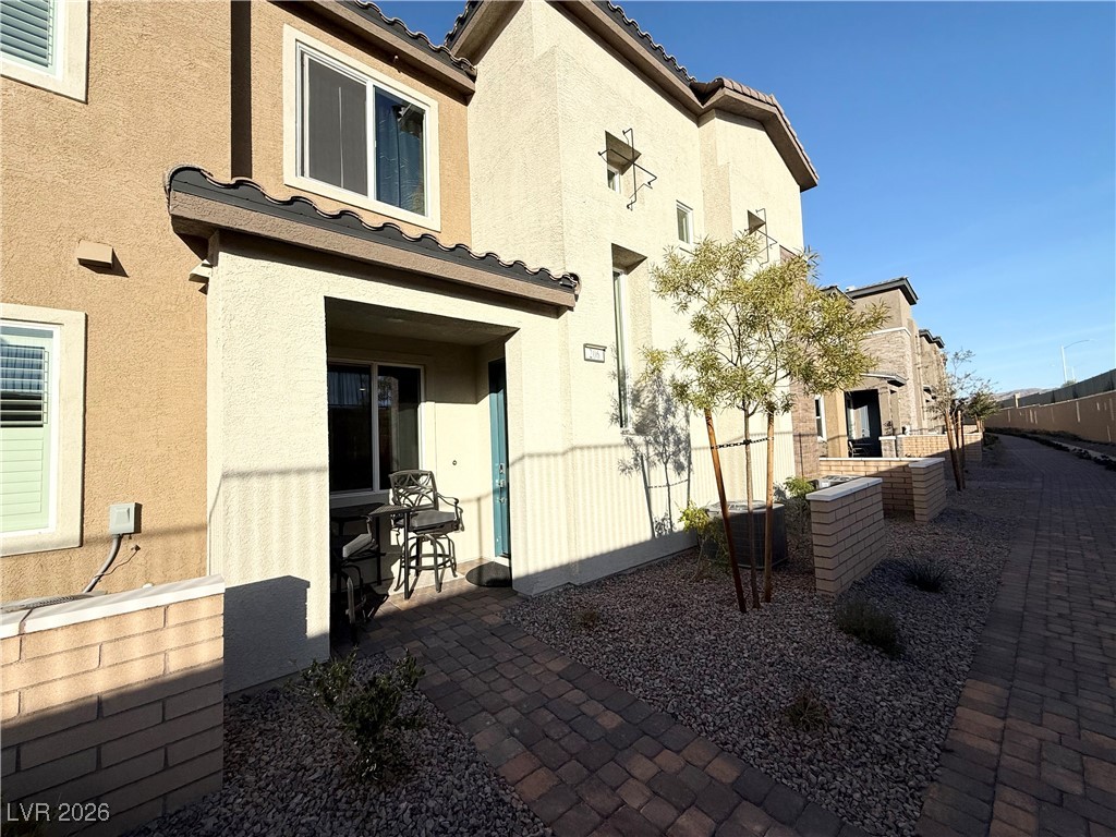 206 Freeport View Place Property Photo 13