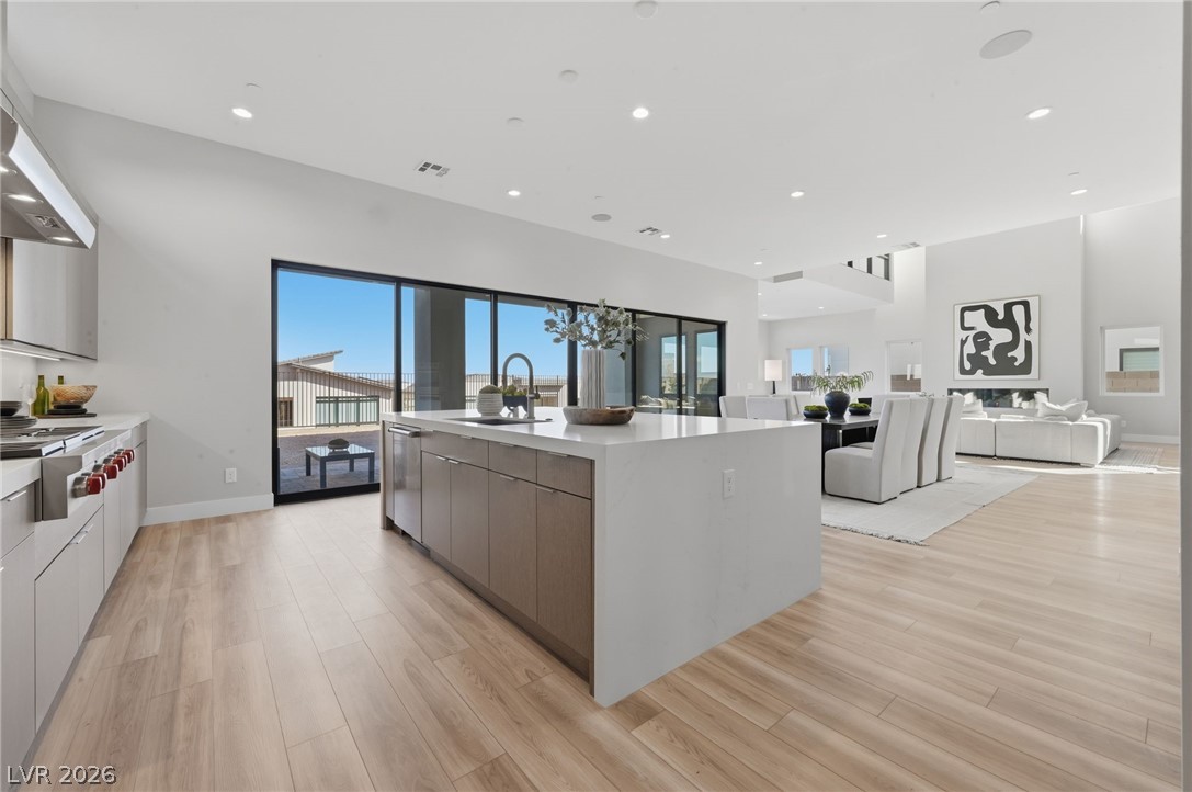 4840 Blushing Hills Street Property Photo 14