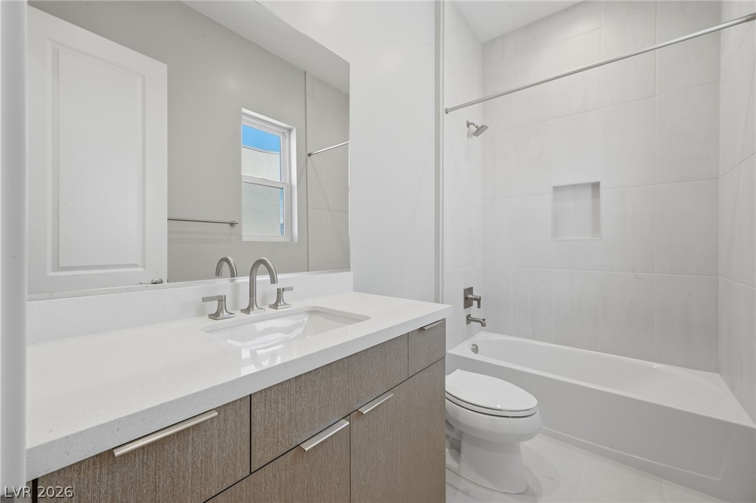 4840 Blushing Hills Street Property Photo 49