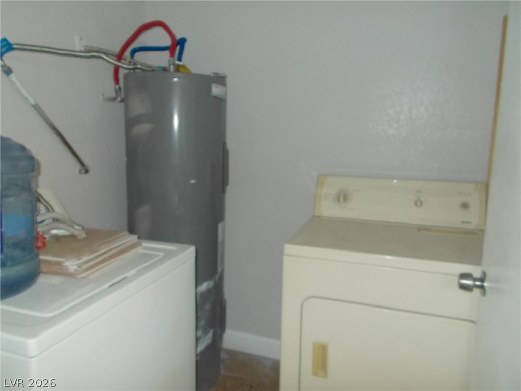 2732 Alicialynn Way B Property Photo 16