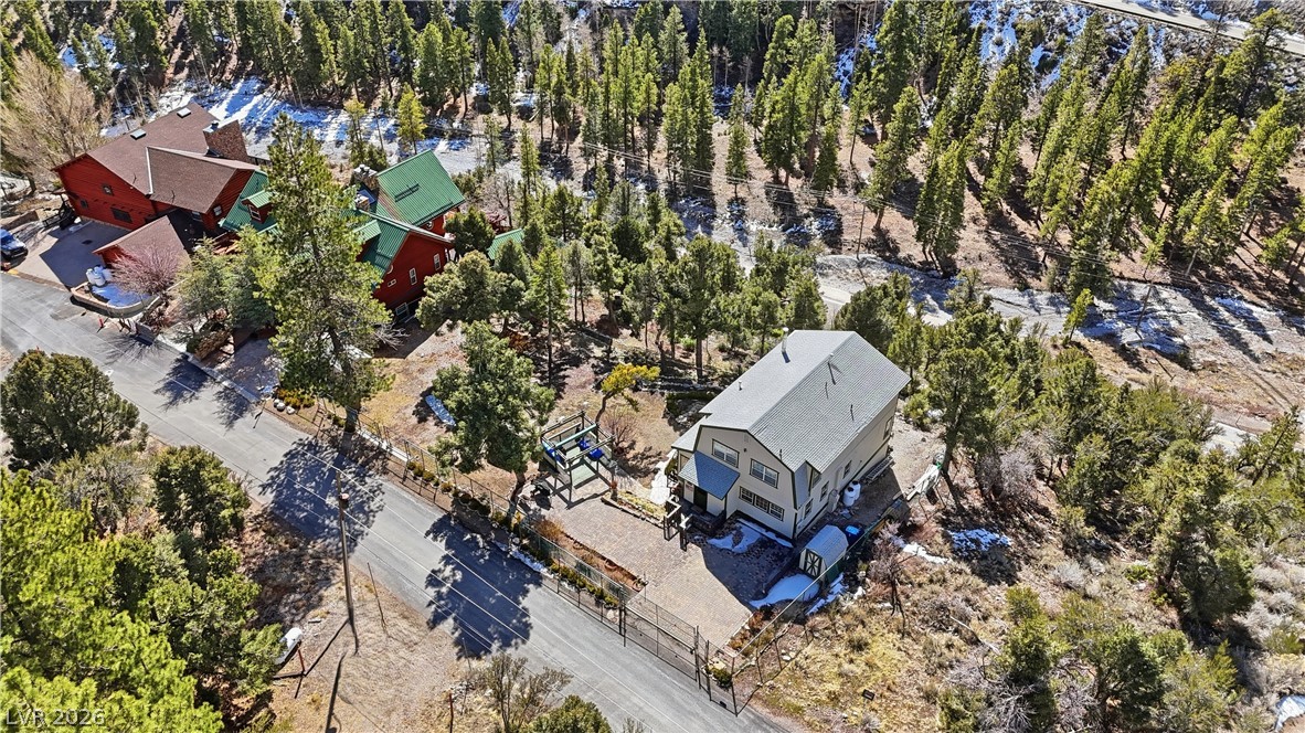 Crestview Property Photo 3