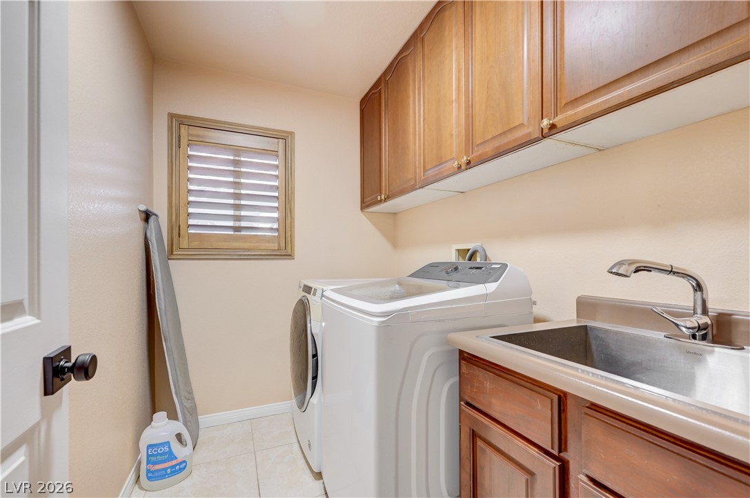 937 Denberry Way Property Photo 33