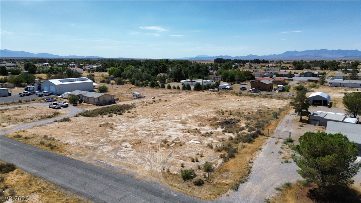 3101 East Navajo Boulevard Property Photo 4