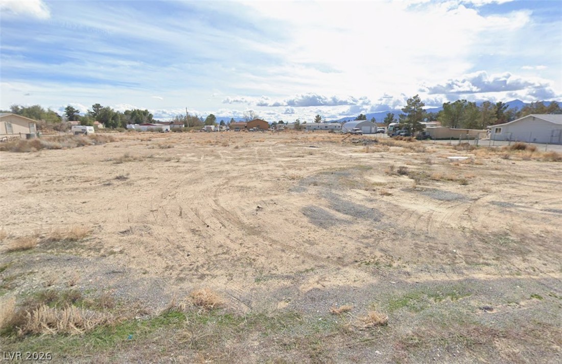 3101 East Navajo Boulevard Property Photo 7