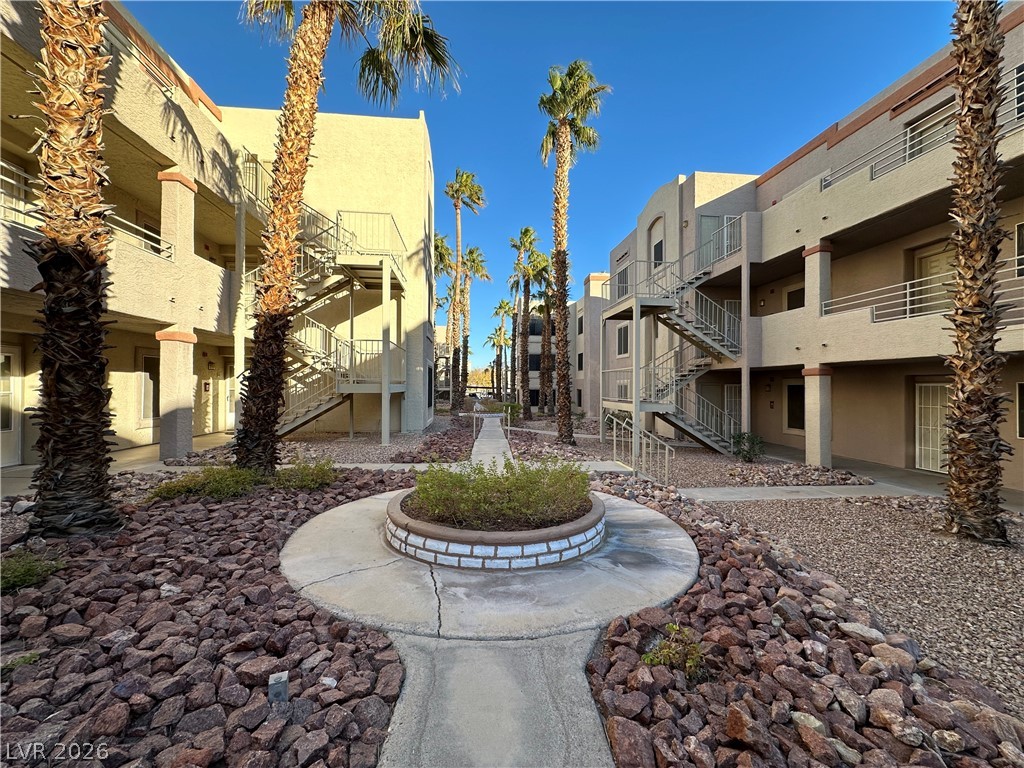 2076 Mesquite Lane 302 Property Photo 1