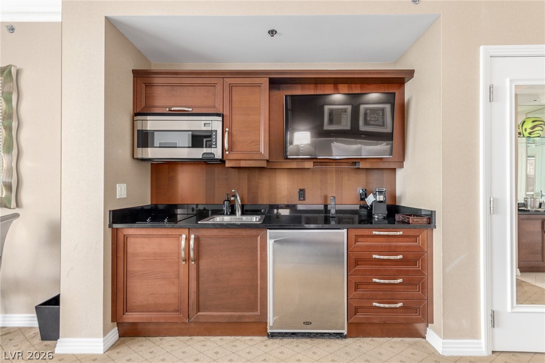 125 East Harmon Avenue 2116 Property Photo 13