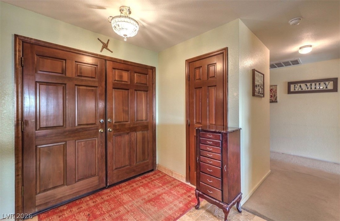 1016 Calico Ridge Drive Property Photo 6