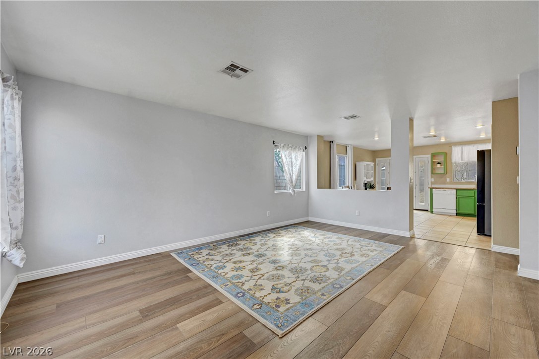 609 Moontide Court Property Photo 3