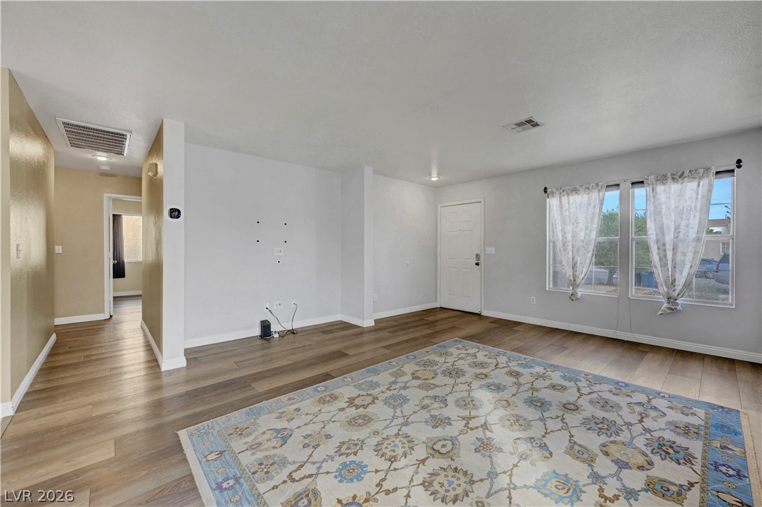 609 Moontide Court Property Photo 6